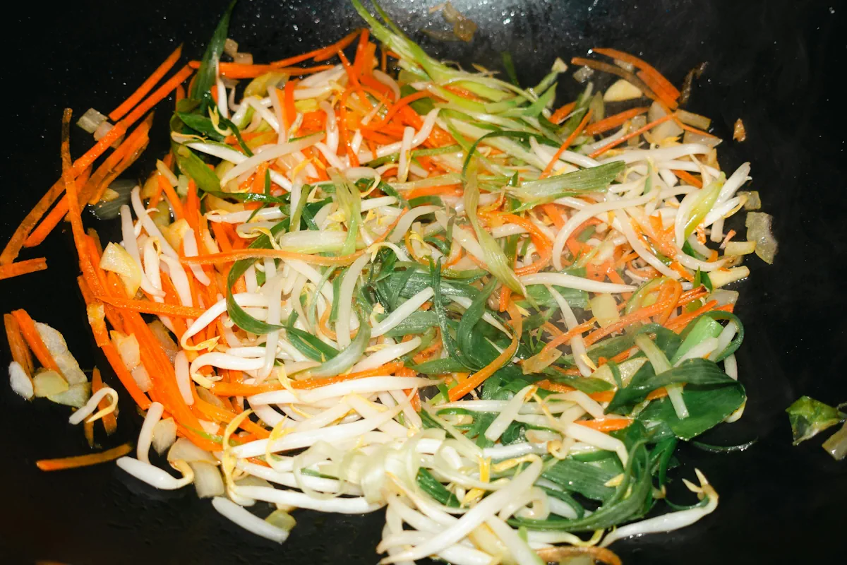 snabb wok med grönsaker och tofu